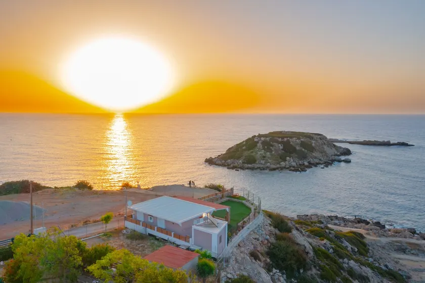 Golden sunrise stegna - Image 1