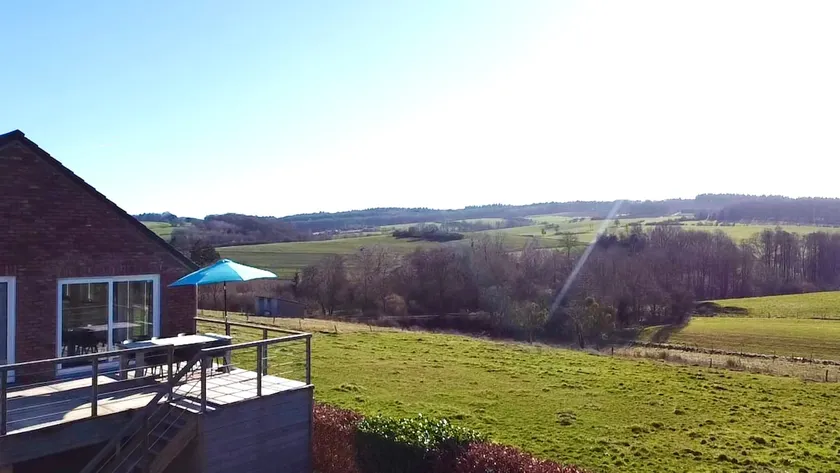 House with sun terrace, garden and panoramic views - Image 1