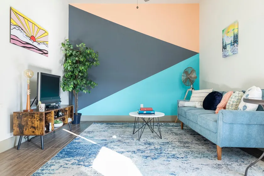 Pop Art + Guest Suite + on MTV - Merced - Image 1