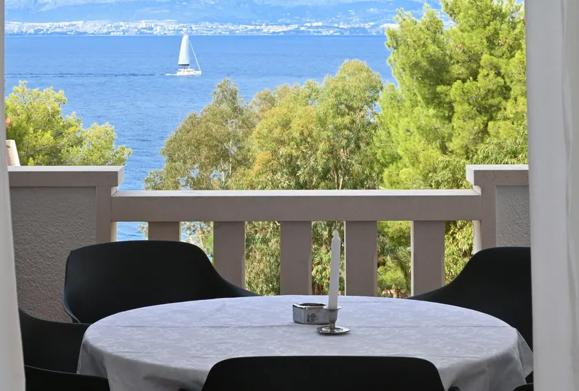 Island Brac-Sutivan luxury apartment on the BEACH - Image 1