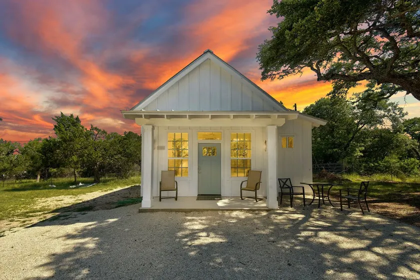 Modern “Carmen”Farmhouse With Star Gazing Patio. - Image 1