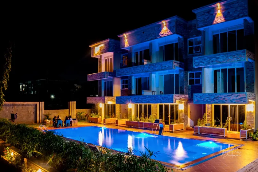 REAL HOME 3 - Image 1