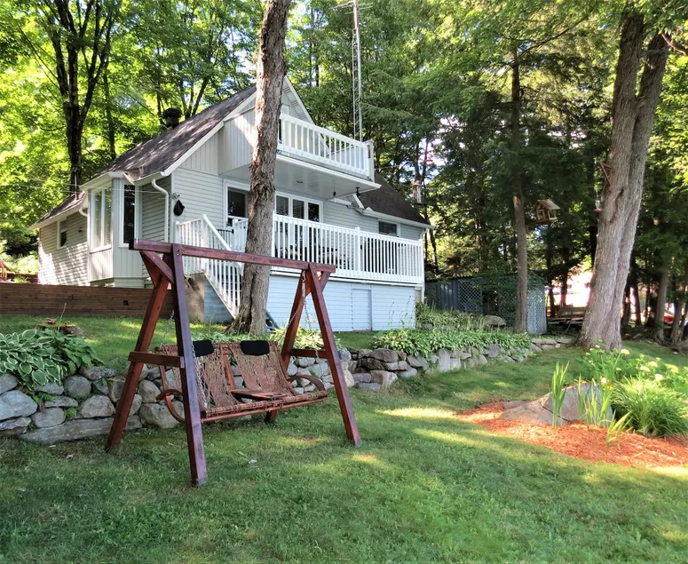 Lakefront cabin 3 bedrooms, just outside Ottawa. - Image 1