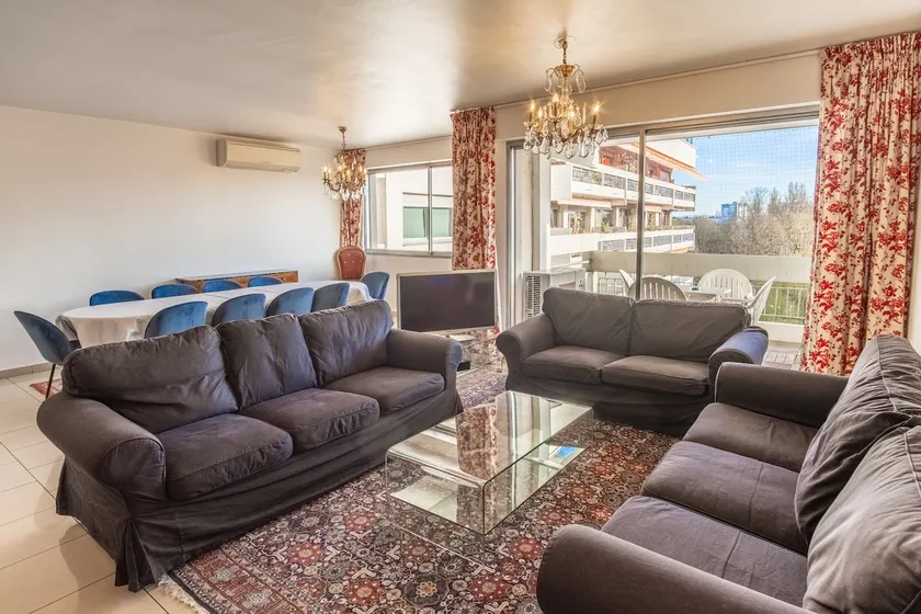 Apartment in stand residence - Image 1