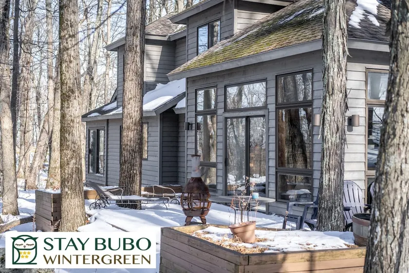 5 min to Ski! Bedroom w/o Steps Golden Tee SunRoom - Image 1