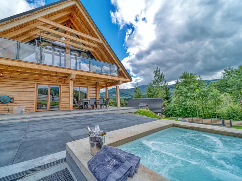 Pine Tree Chalet - Image 1