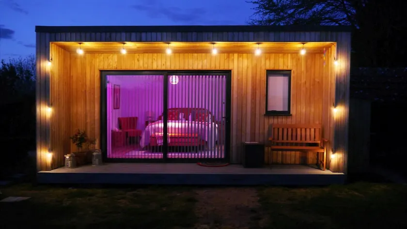 Coco Cabina-New log cabin in Somerton, Somerset - Image 1