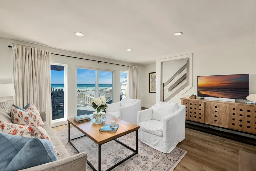 Stunning, Gulf Front, Beach Access - Image 1