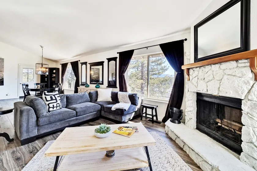 Luxe Private Truckee Getaway Near Lake Tahoe - Image 1