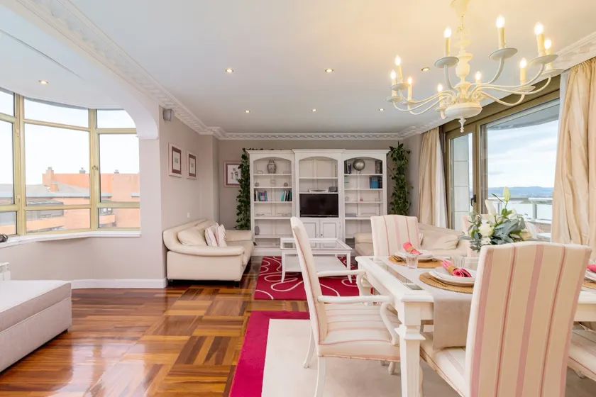 Beautiful apartment on Sardinero Beach. Free parking - Image 1