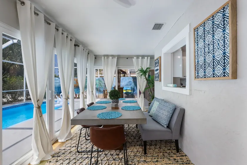 Maison avec barbecue, jardin et piscine privée - Image 1