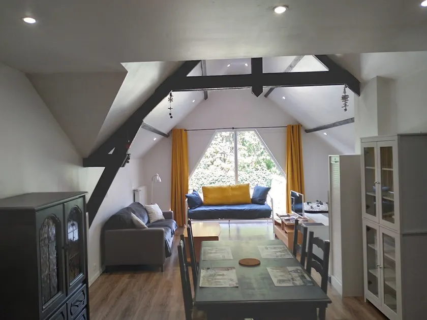 Quiet and warm 2-room apartment: 1–6 people - Image 1