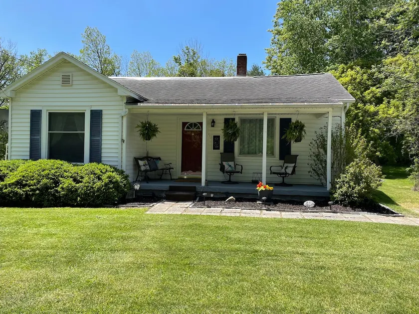 Bungalow At Falls East ~ Close to Watkins Glen! - Image 1
