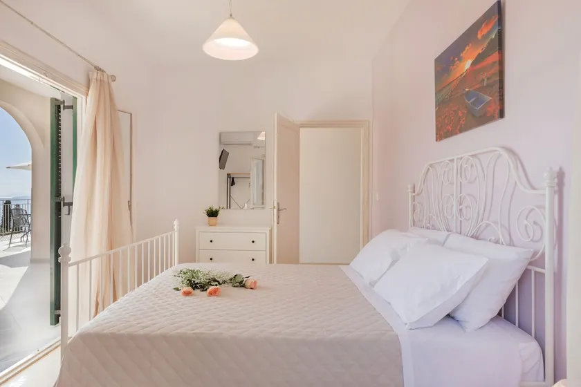 Luna Apartments Corfu - George - Image 1