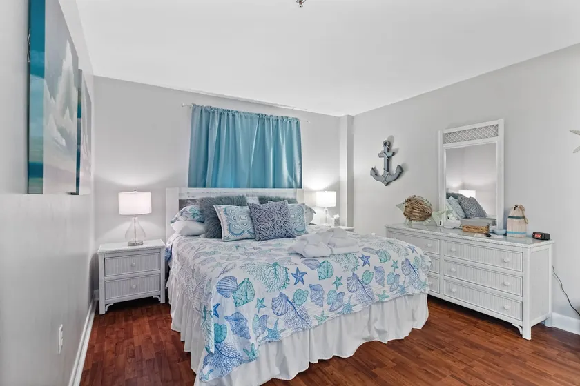 After Dune Delight-King Bed Mbr, 8 minute walk to beach, 2br/2ba near everything - Image 1