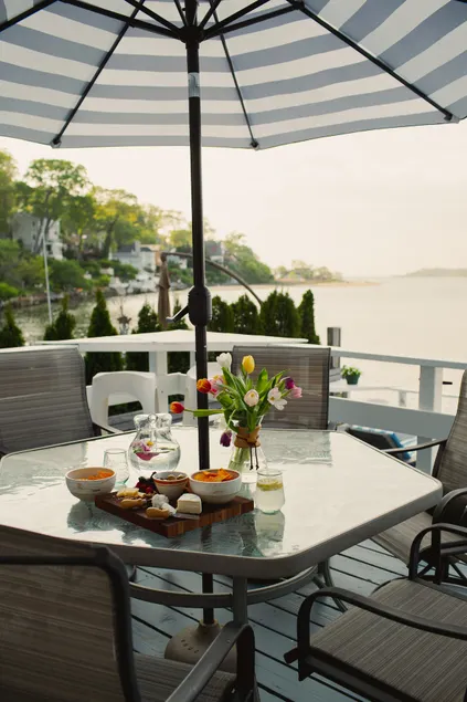 The Harbor House: Beachfront Home 1 hour from NYC - Image 1