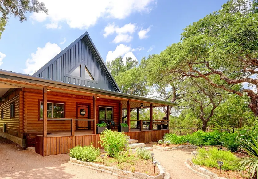 The Cabin at Idyllwood Farm - Image 1