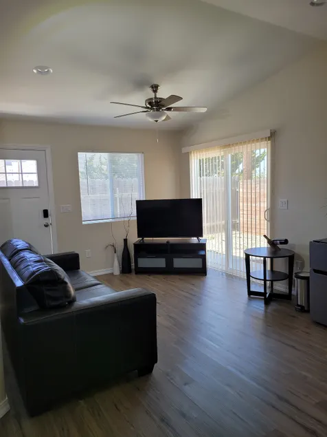 Comfy, independent 1 bedroom guest suite in Orcutt - Image 1