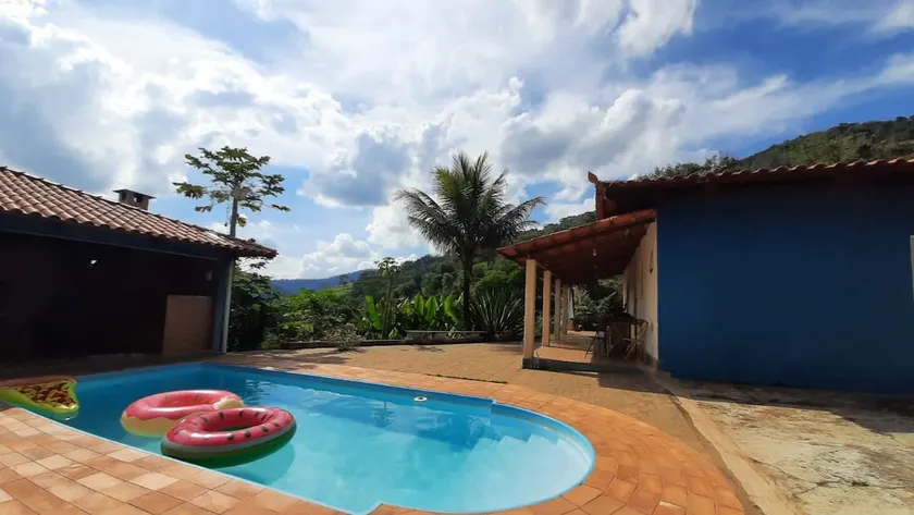 PH Farmhouse in Moeda, MG - Image 1