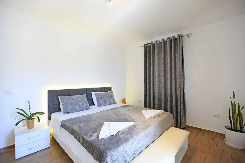 Luxury Spacious Apartment near Saranda Center - Image 1