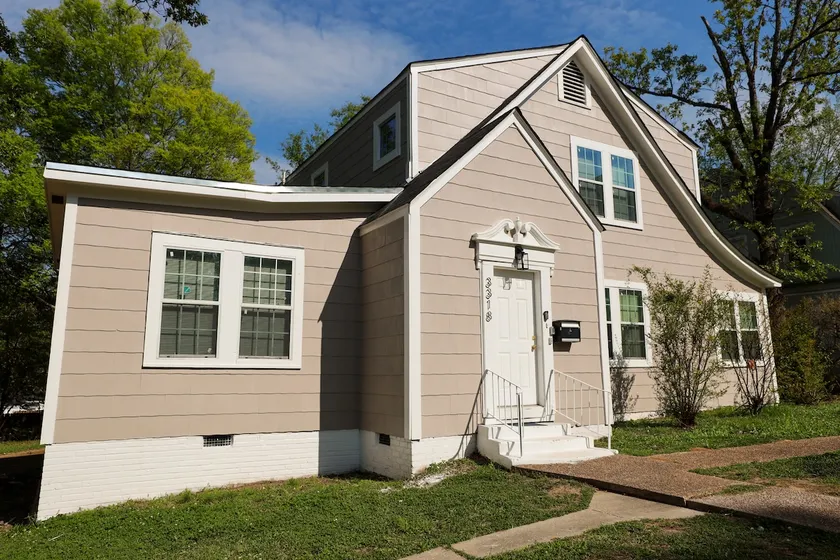 Royal Chateau in the heart of Fondren! - Image 1