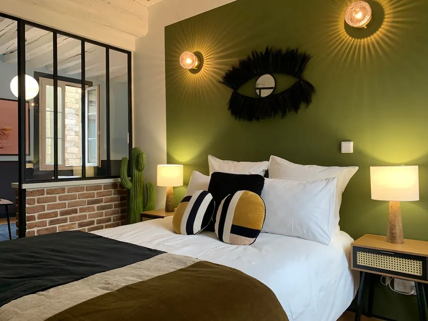 Beautiful apartment in the center of Sens! Glass roof. - Image 1