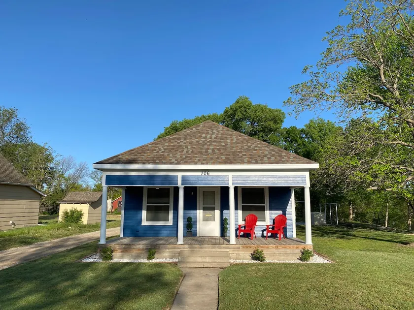 Creekside Retreat - No Cleaning Fees - Image 1