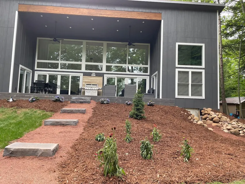 Twin Pine Place - Image 1