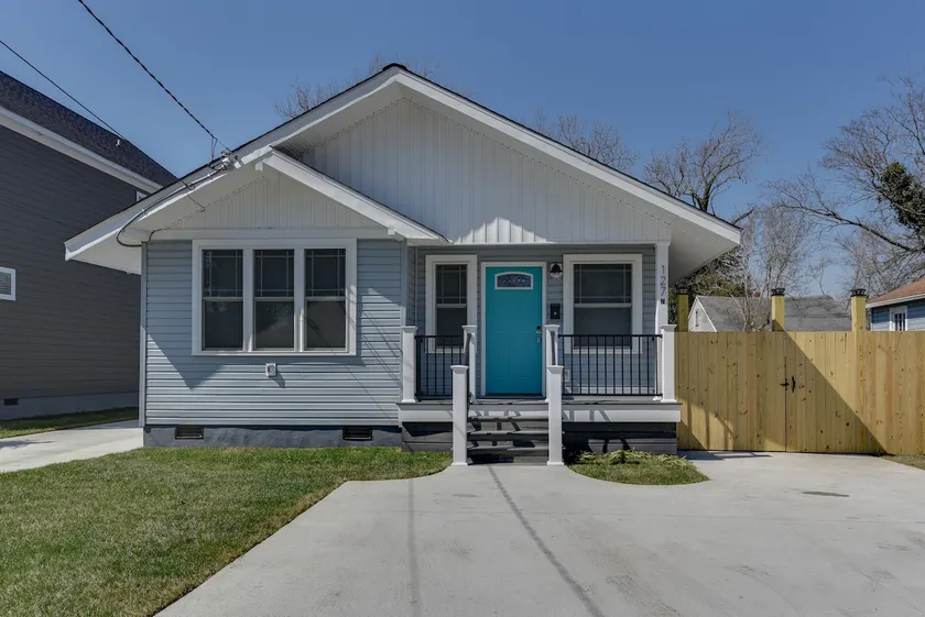 Newly Renovated Beach Rancher - Walk to the Beach! - Image 1