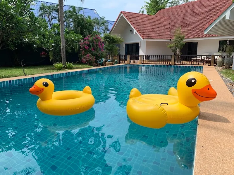 4 Bed Private Pool Entire House And Lovely Beach - Image 1