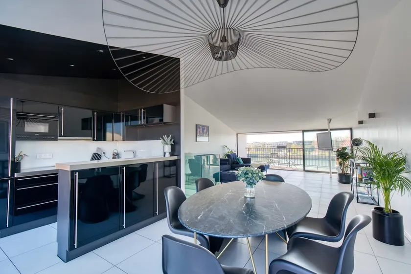 Luxury Duplex with SEA VIEW + 2 Terraces - Image 1