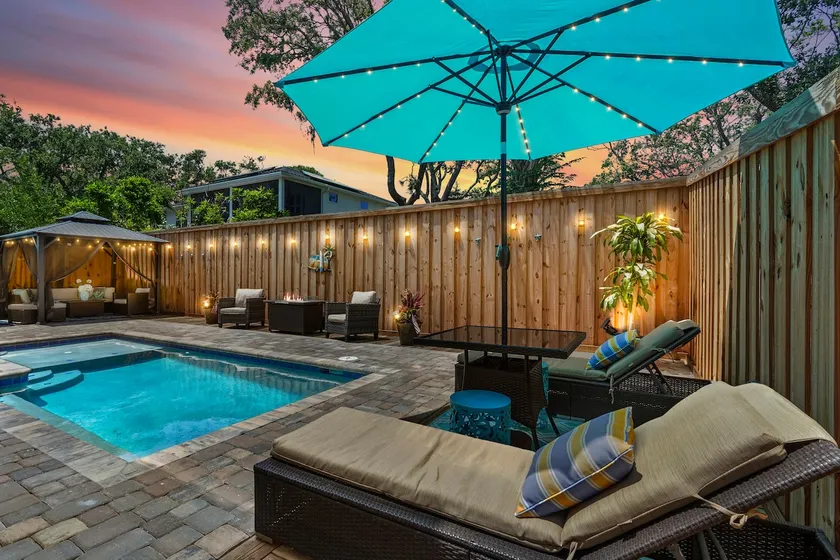 ”Once Upon A Tide” Beach House *Heated Pool* King - Image 1