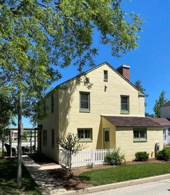 A Showplace of Greendale History on Apple Court - Image 1