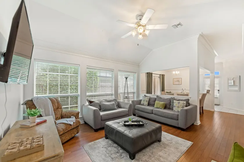 Home on Sunstone! Fast WIFI & conveniently located - Image 1