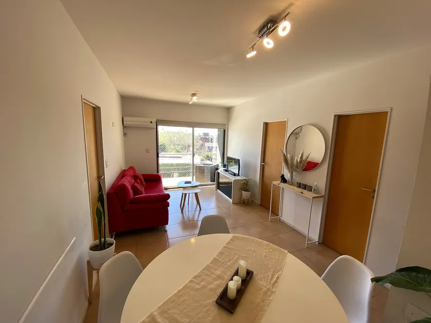 Centrally located apartment in Tigre - Swimming pool and parking - Image 1