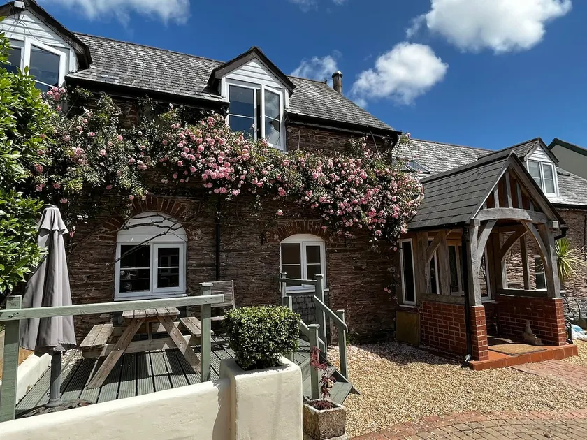 2 beautiful barns near great beaches - Image 1