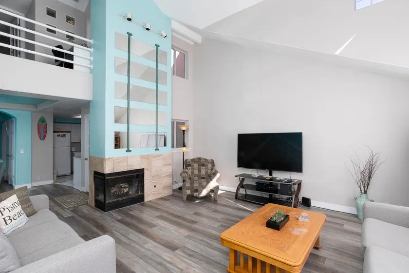 233 Park Ave - Image 1