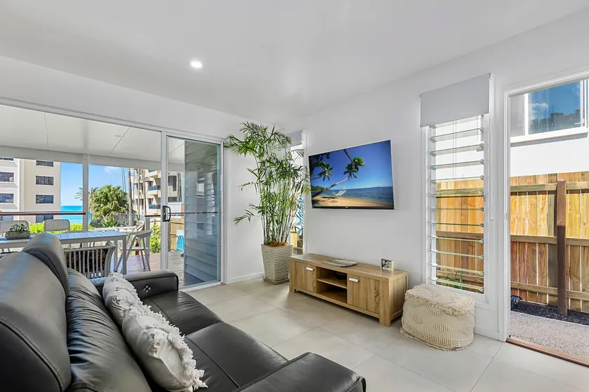 Luxury Coastal Retreat - Image 1