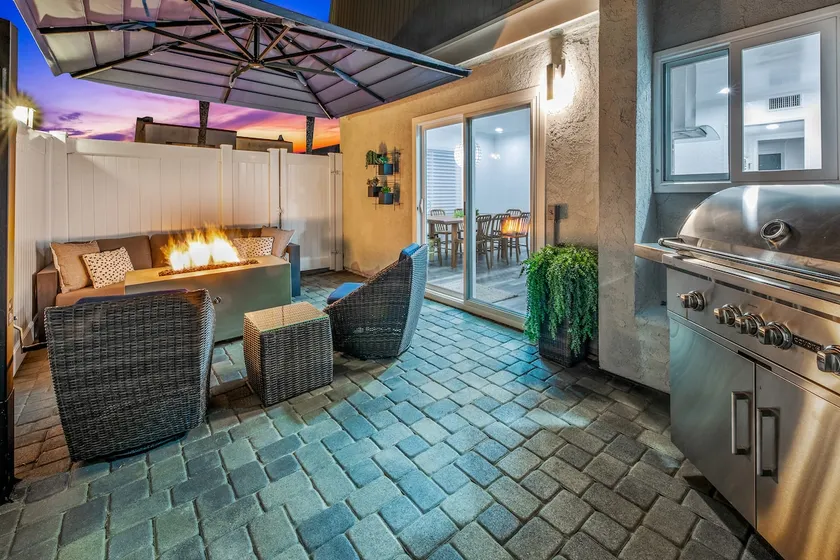 Family Beach House- FirePit- Steps to Sand- PetsOK - Image 1
