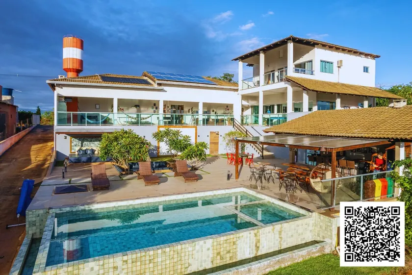 Mansion with the Best View of the Lake - Image 1