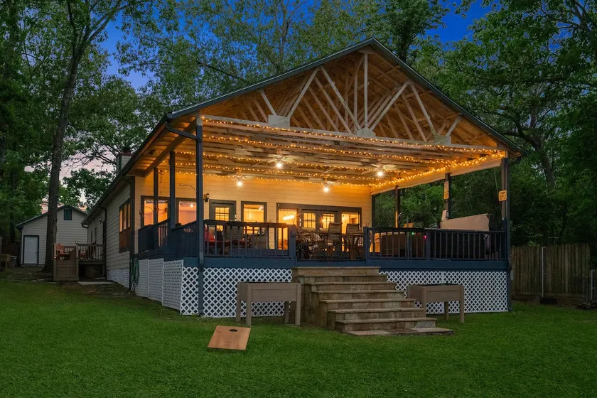Waterfront Oasis Hot Tub, Kayaks, Billiards & Pier - Image 1