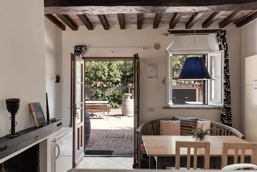 Flat with Pool in the Countryside in Maremma - Image 1