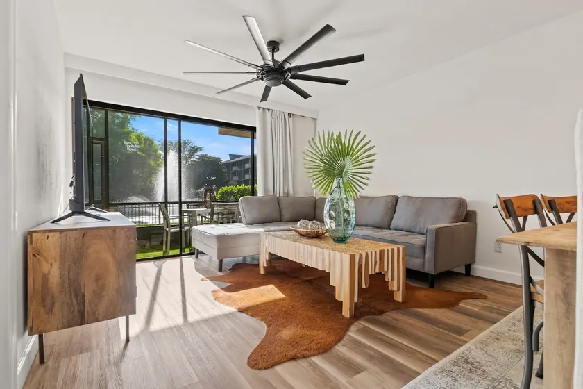 Modern design 1st Flr Unit- 5 Min to Naples BEACH - Image 1