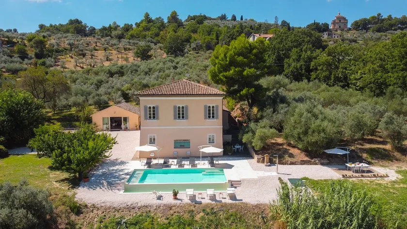 Luxury Panoramic Entire Villa with Infinity Pool - Image 1