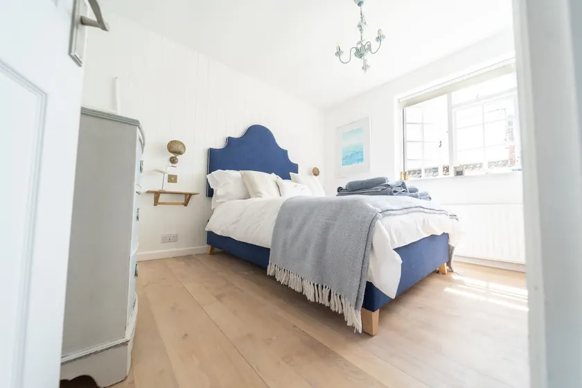 Townhouse | Heart of Old Topsham | River Views - Image 1