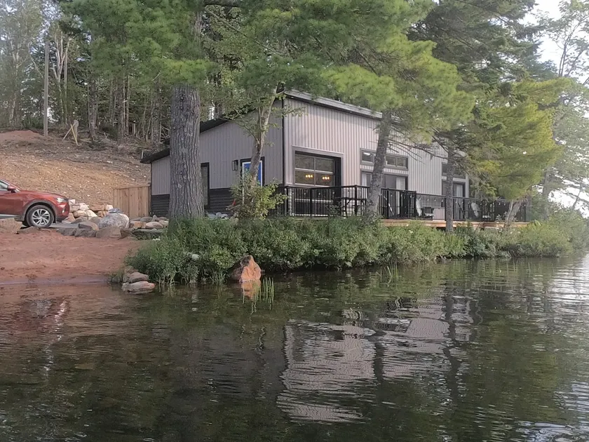 Brand new Cottage on the lake - Image 1