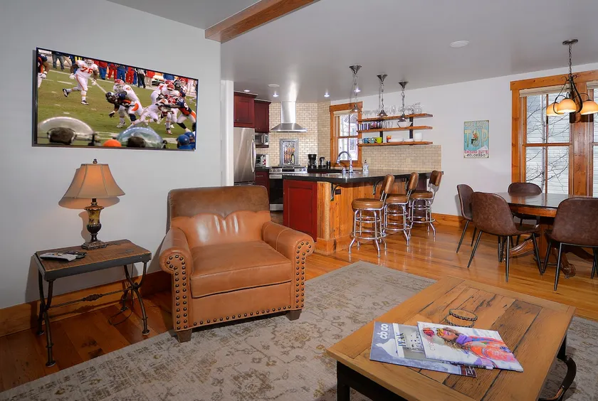 Dates available for Fall; Ideally located in CB - Image 1