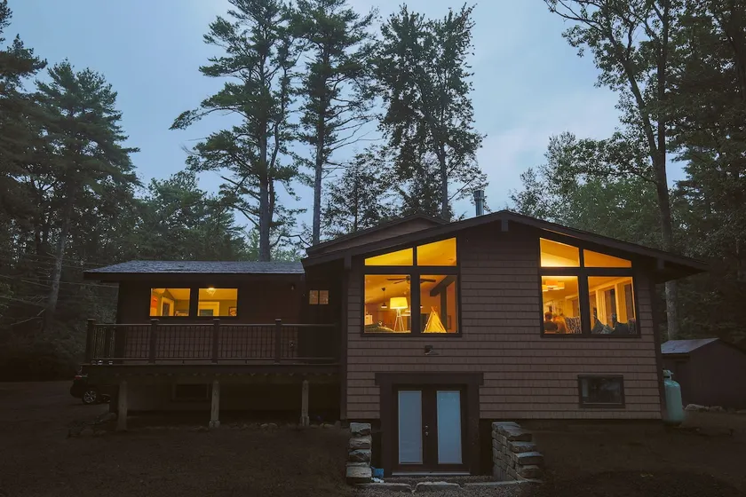 Spacious, lake-side retro retreat; it’s Camp FD! - Image 1