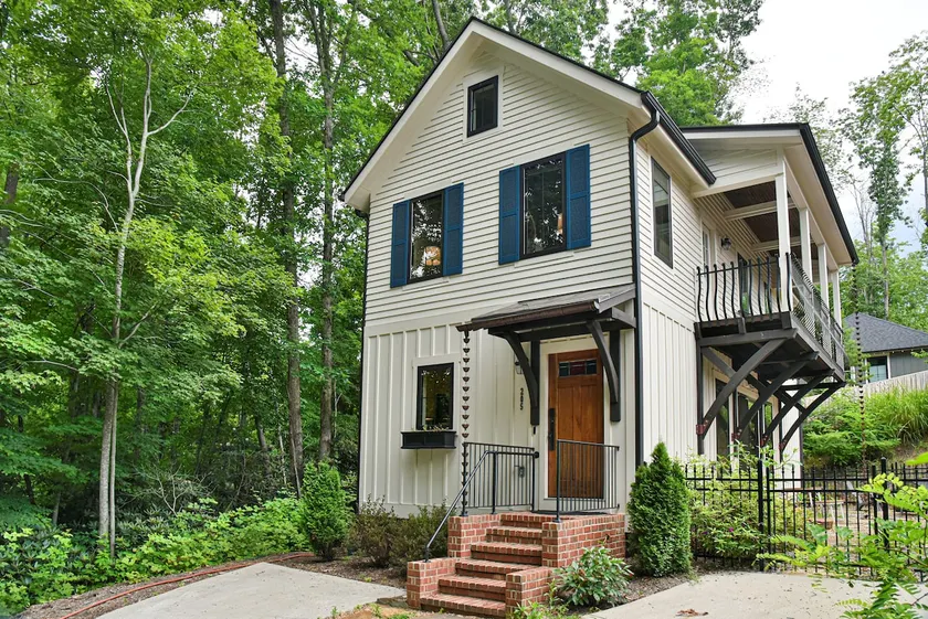 Sunny Black Mountain Cottage 18 min to Asheville - Image 1