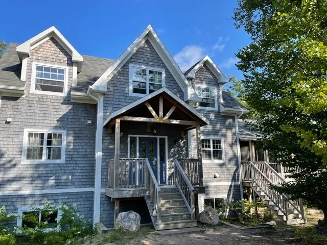 The Piping Plover - a luxury, waterfront home - Image 1